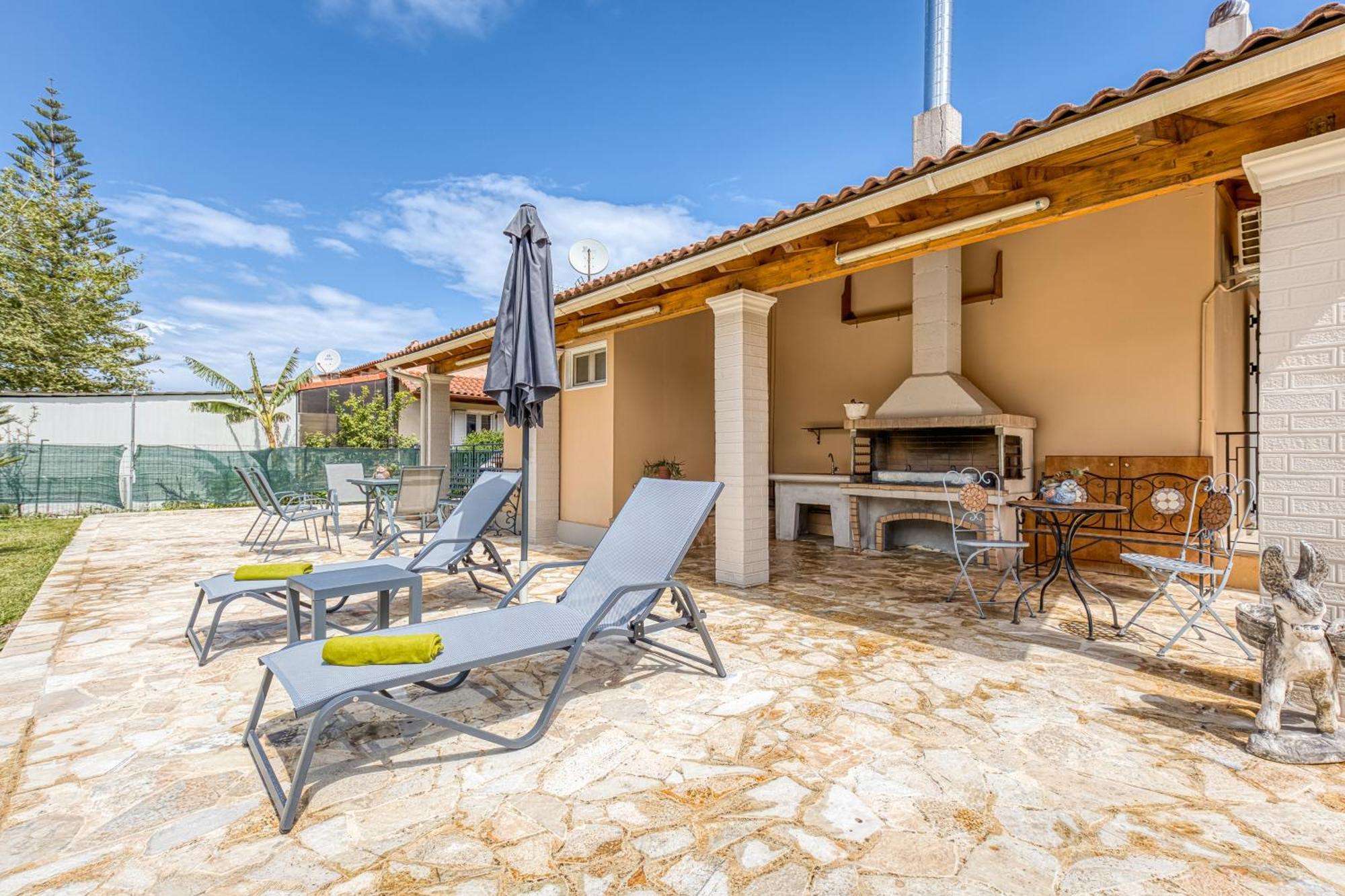 La Casa Di Eleni Case de vacanță *